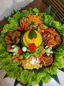 Pesan Tumpeng Nasi Kuning 