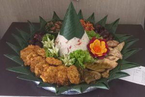Catering Tumpeng Untuk Acara Kantor