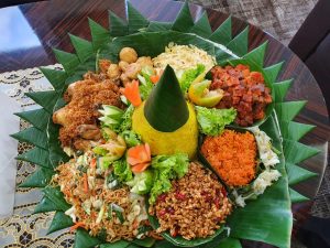 Nasi Tumpeng Premium untuk Acara Formal