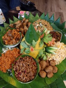Harga Pesan Nasi Tumpeng Terbaru untuk Acara Keluarga